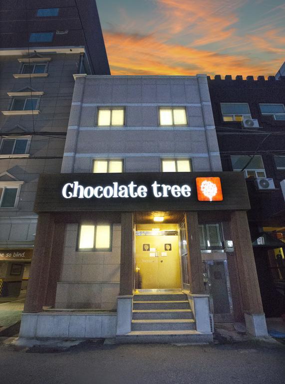 Chocolate Tree Sinchon Hotel Szöul Kültér fotó